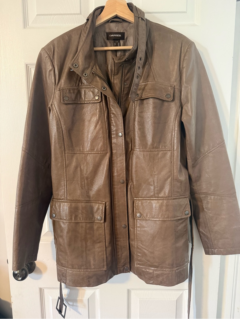 44. DANIER VINTAGE UTILITY LEATHER FIELD JACKET SZ L